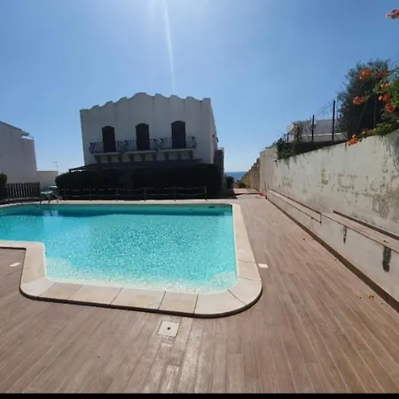 La Riva Pensión 4*