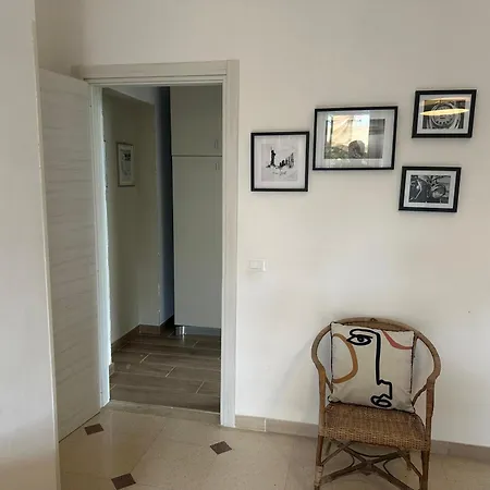 La Riva *