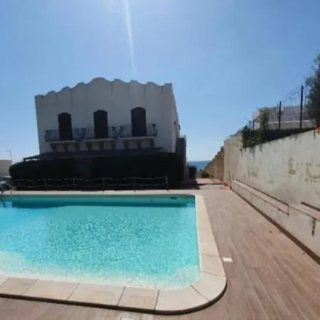 La Riva 4*