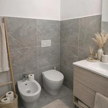 La Riva Πανσιόν