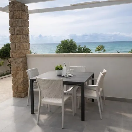 La Riva Πανσιόν